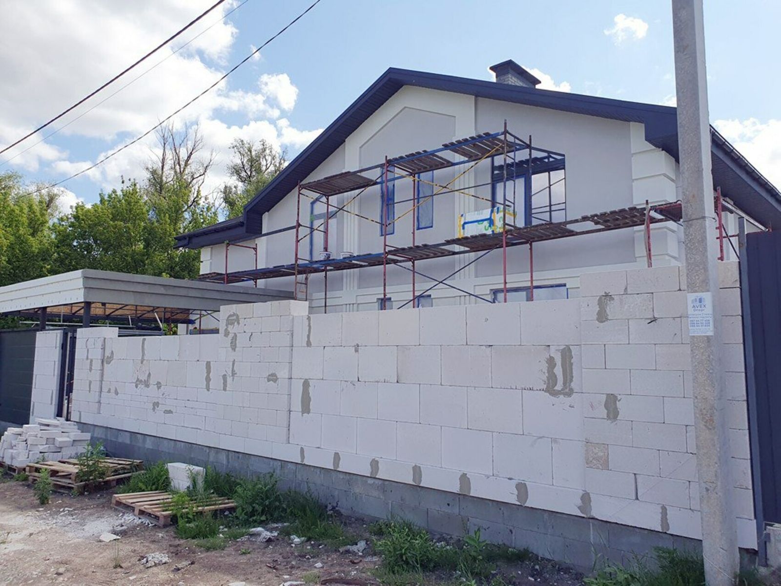 1835715041352929