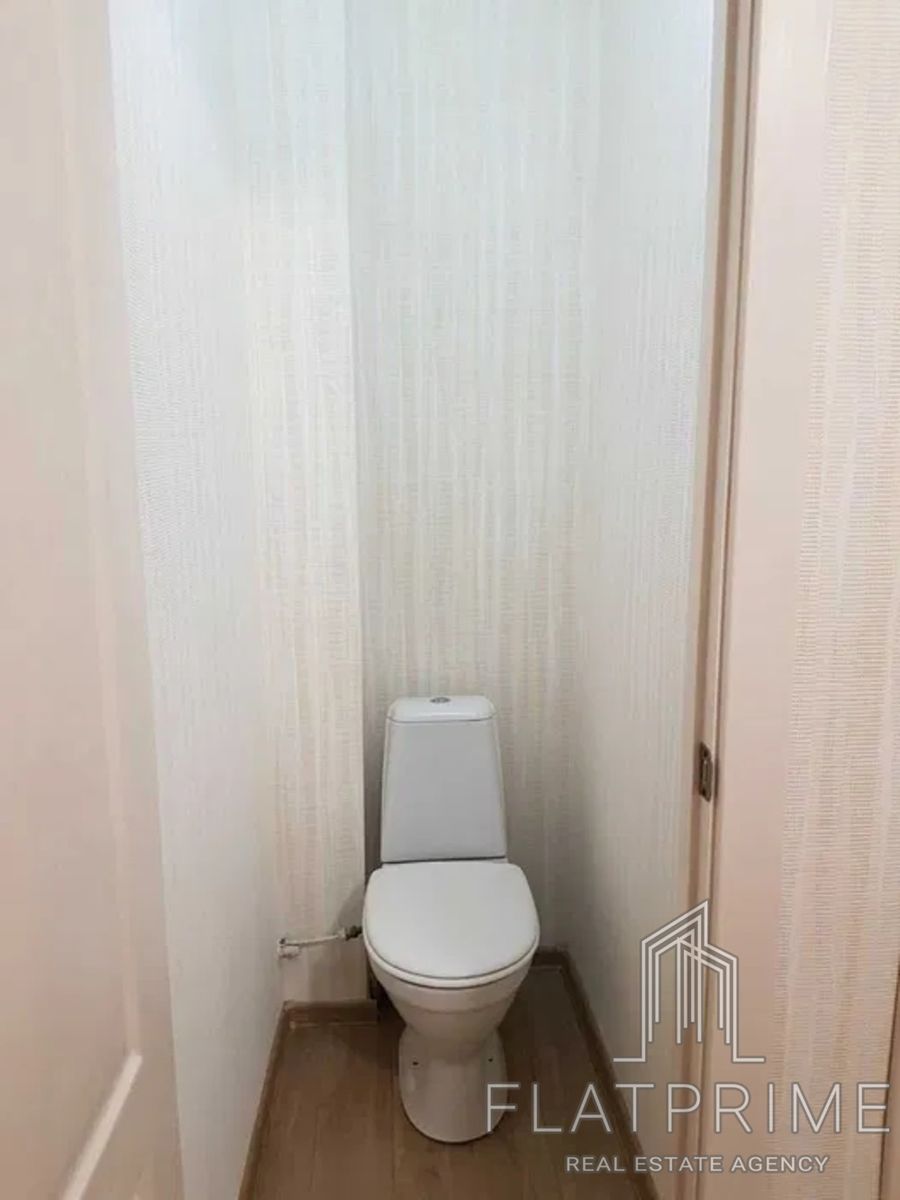 1827034074768093