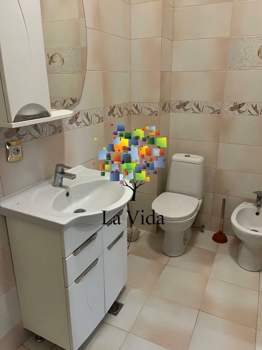 1836981581122093