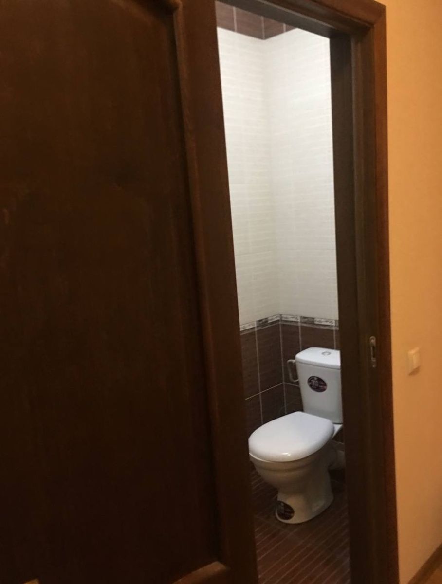 1833396900990930
