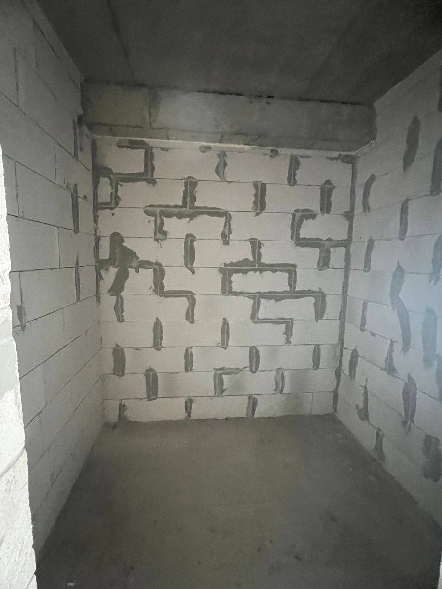 1835346300806930