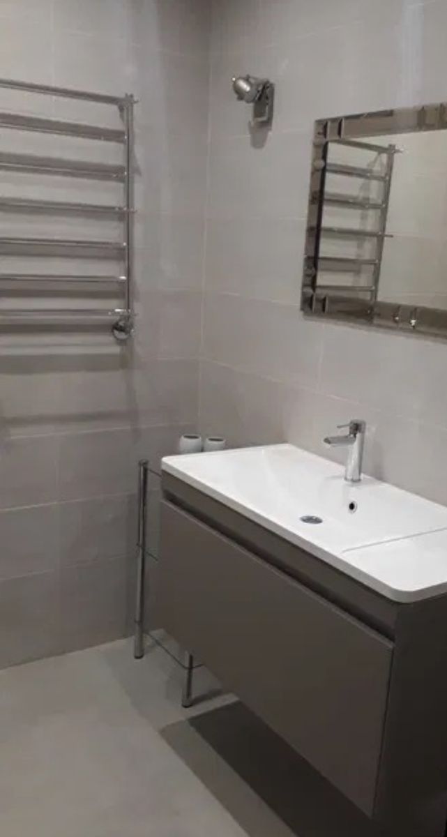 1836347789462934