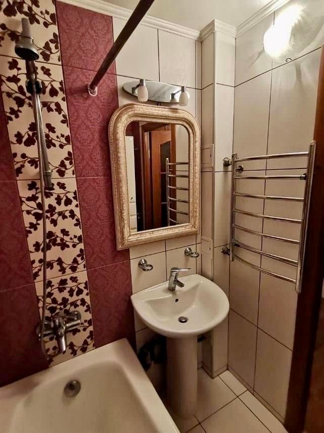1831372797707935