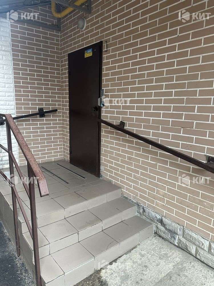 1832644481896935