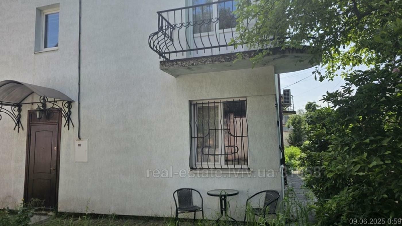 1834727669824935