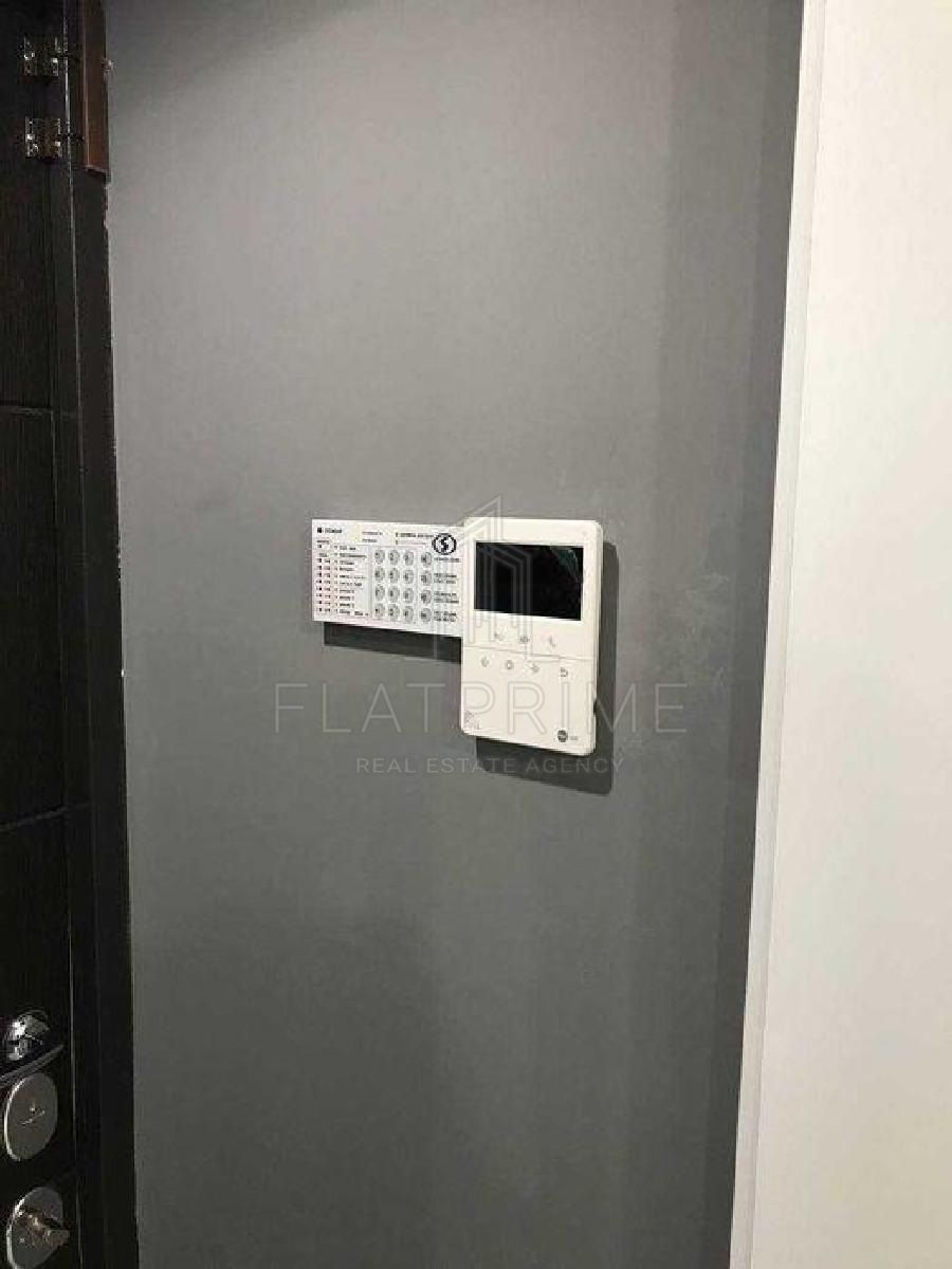 1837163593038935