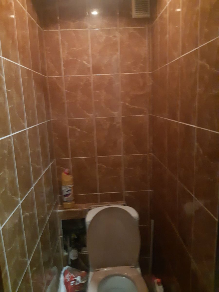 1760256069371936