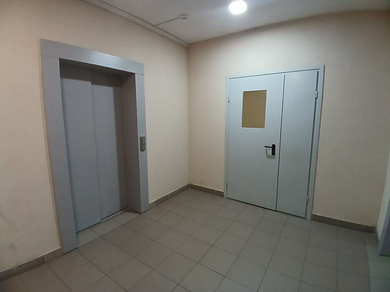 1827377686122936