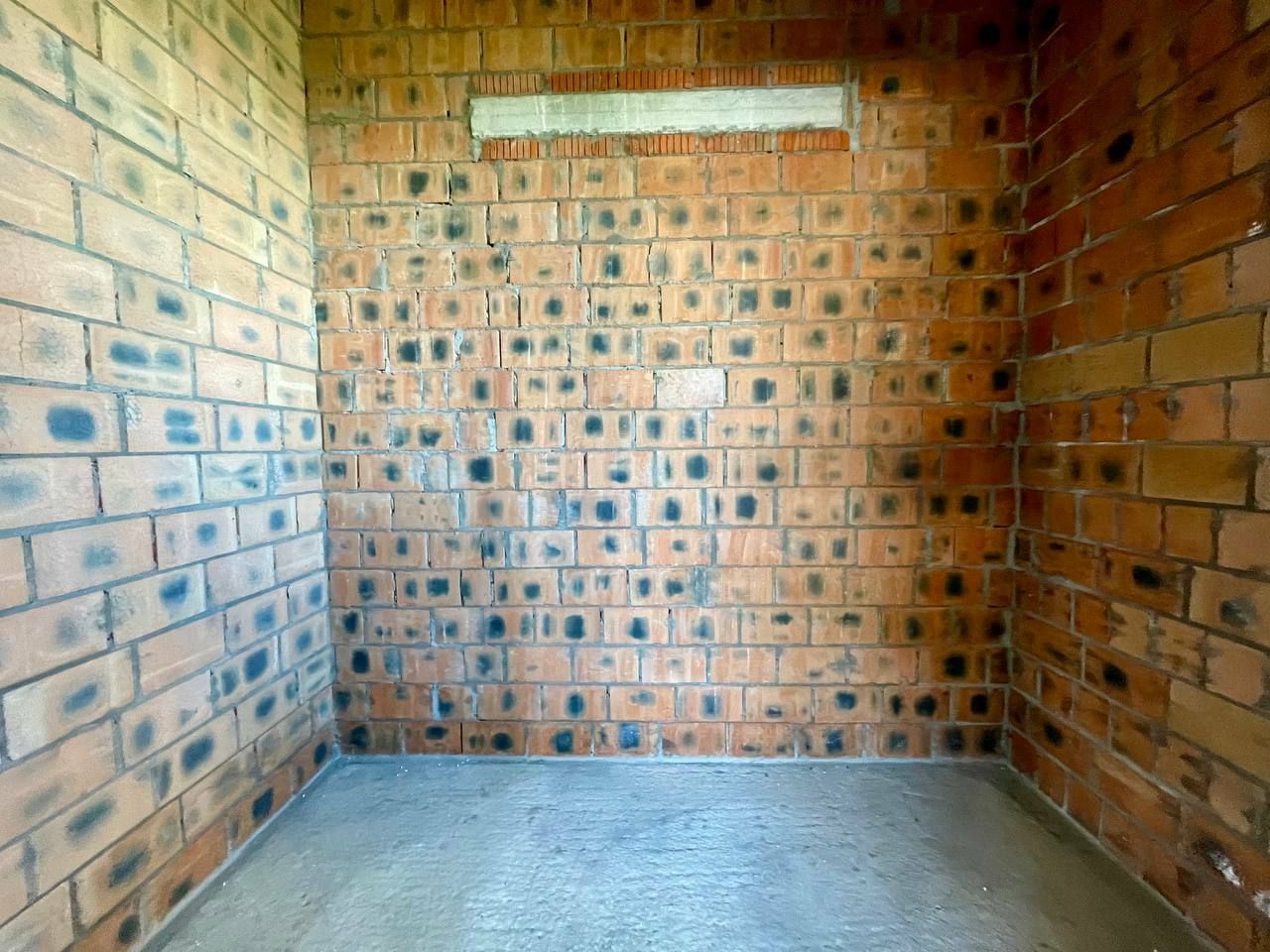 1836439827065936