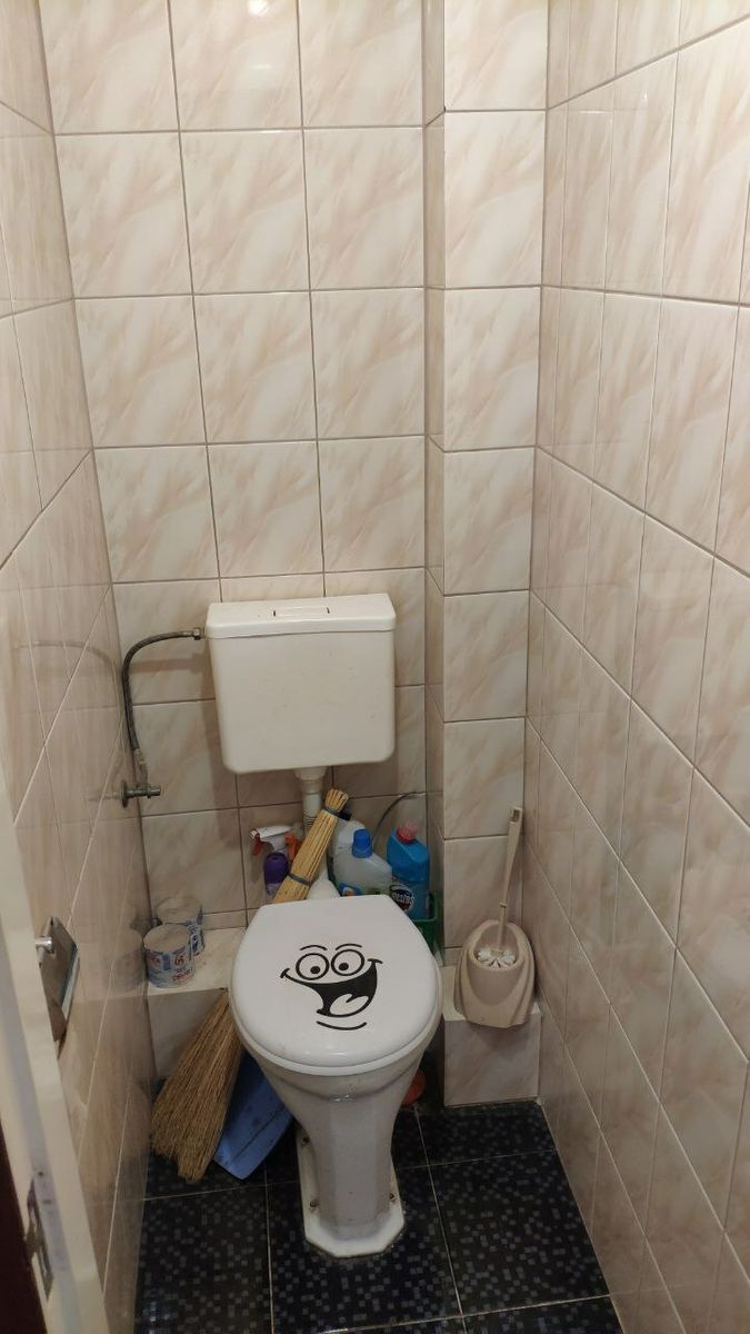 1839002745559936