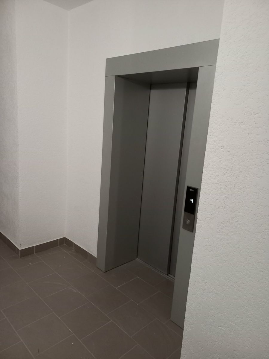 1835353697797937