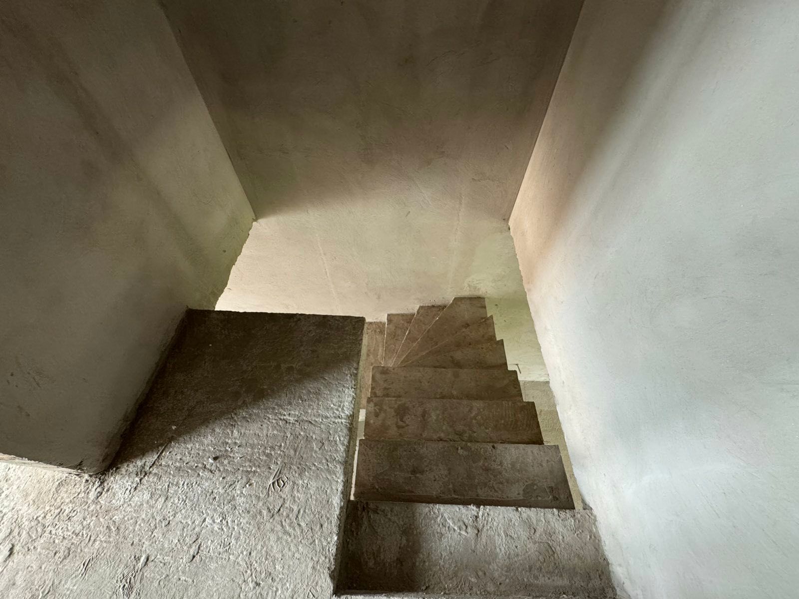 1835078266584938