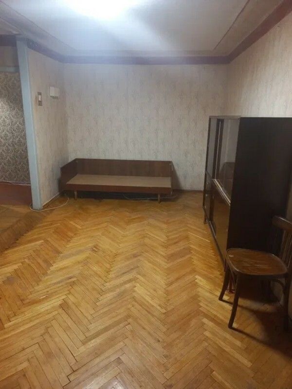 1835903687042938