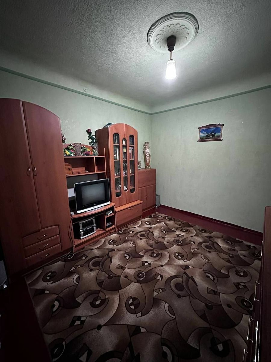 1836294664779938