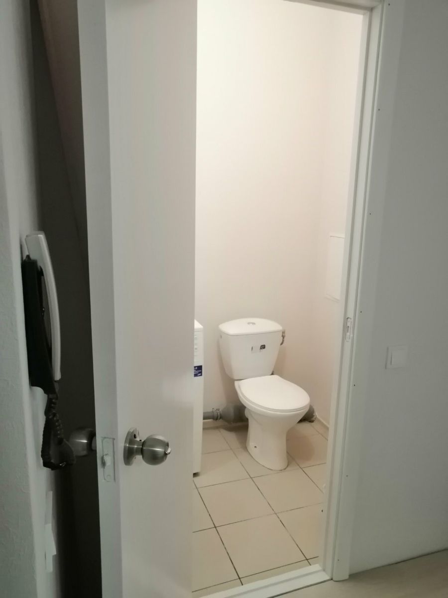 1747795374047939