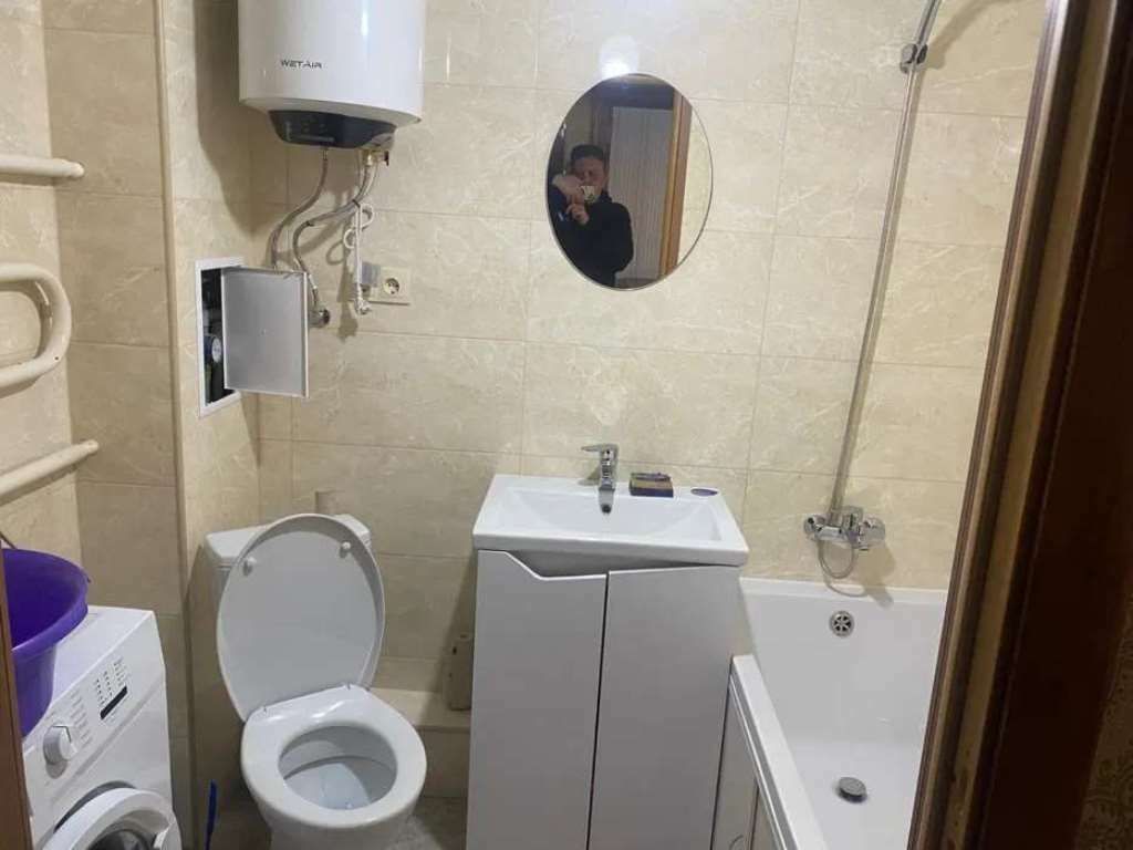 1832263971640939