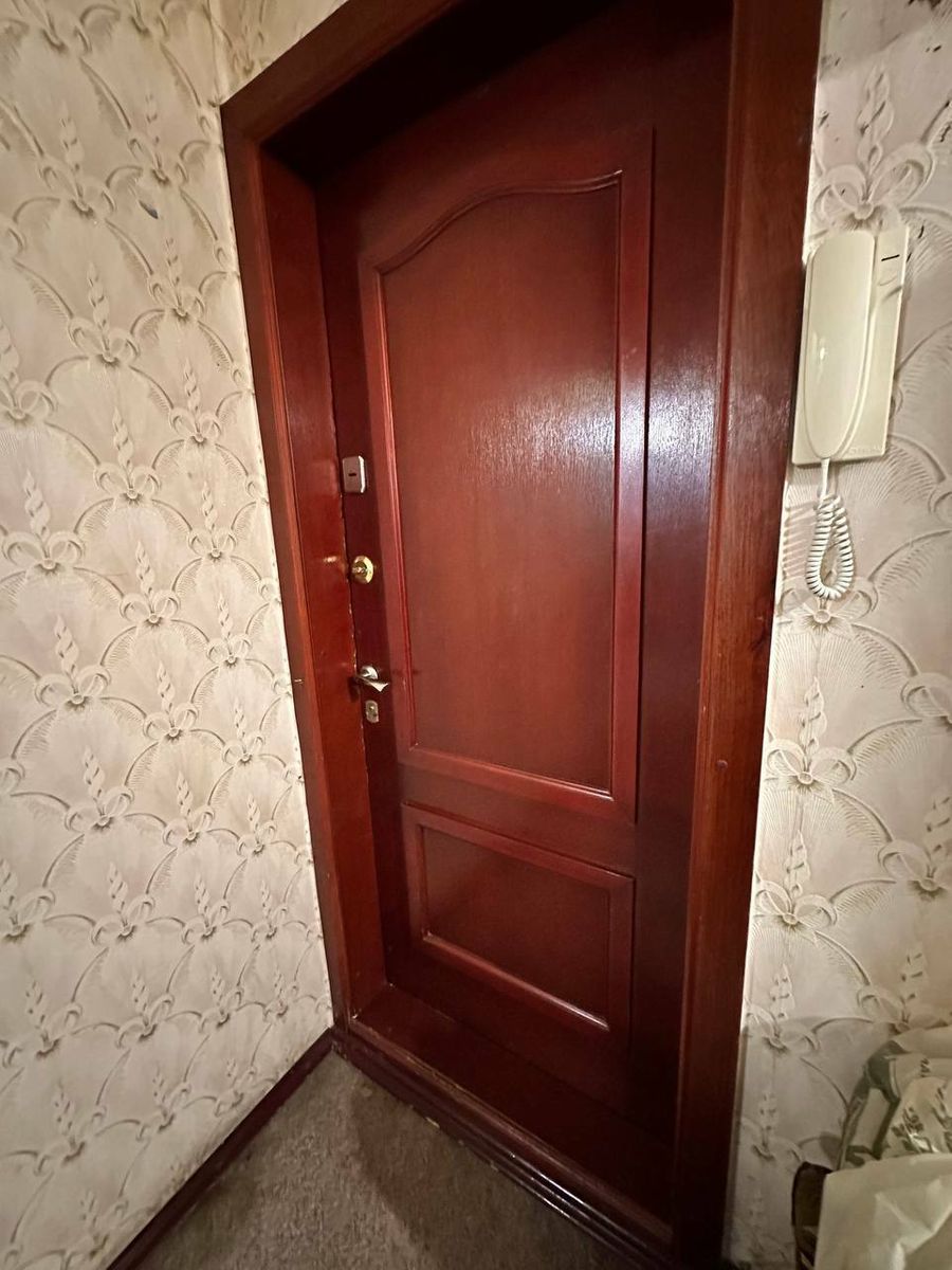 1833998895918939