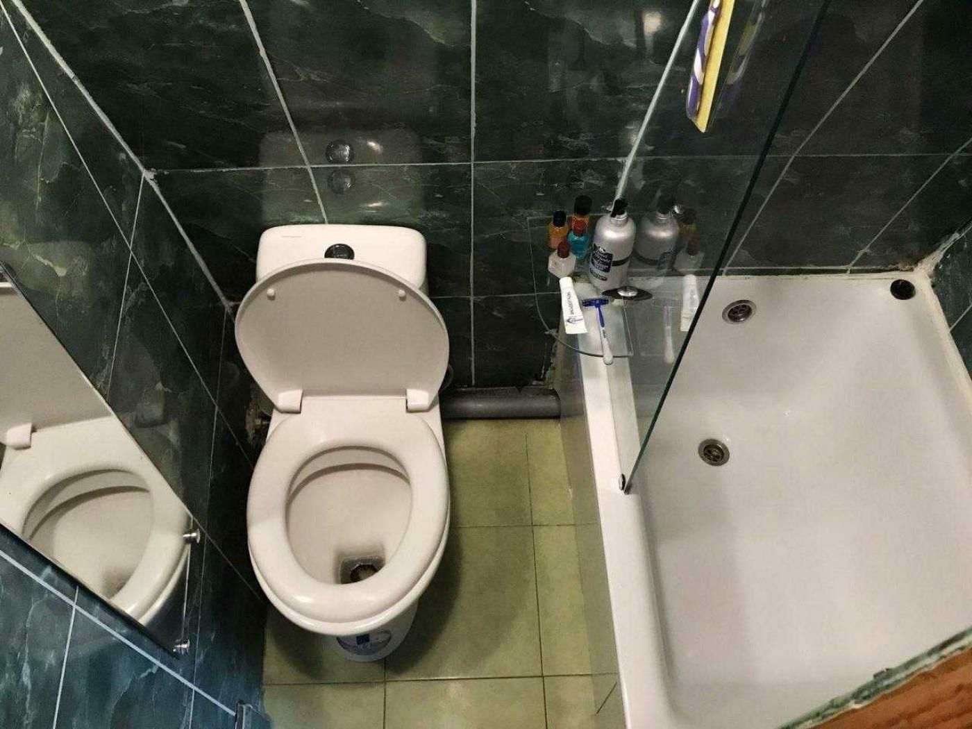 1837886758192094