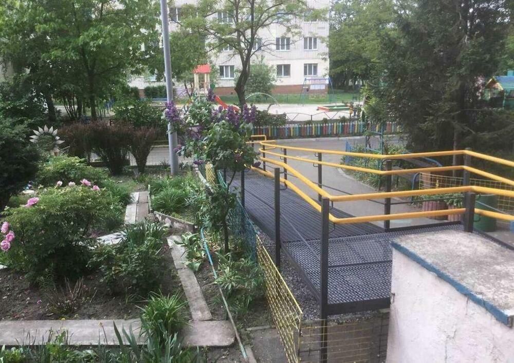1835179582892940