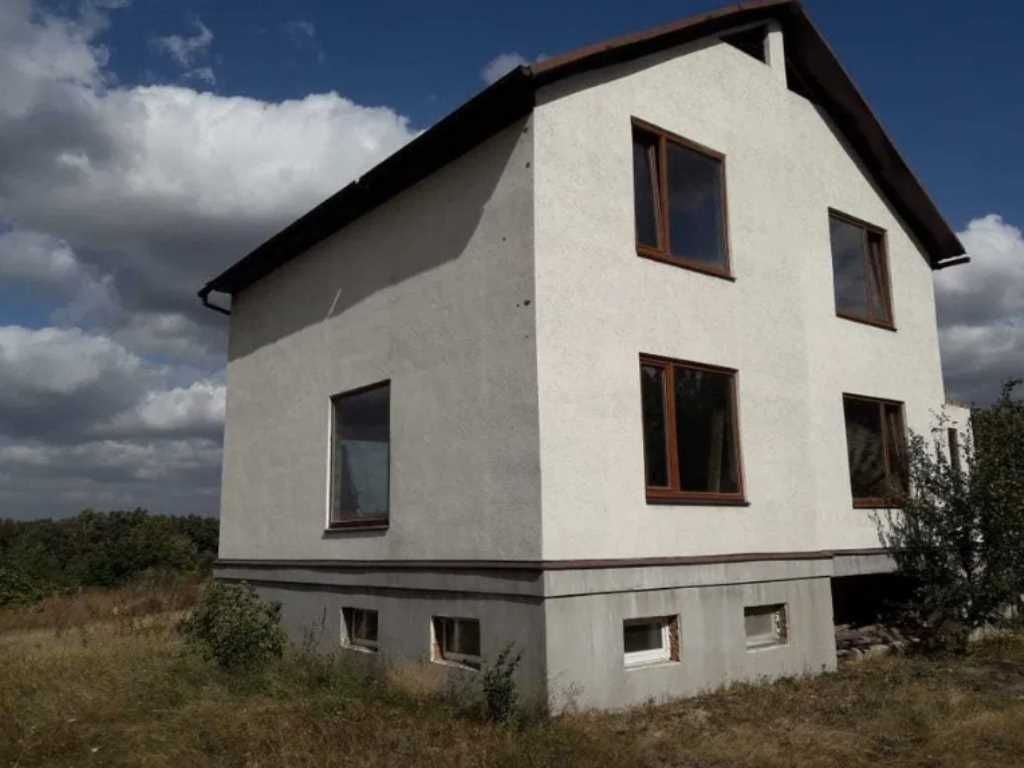 1834097768642941