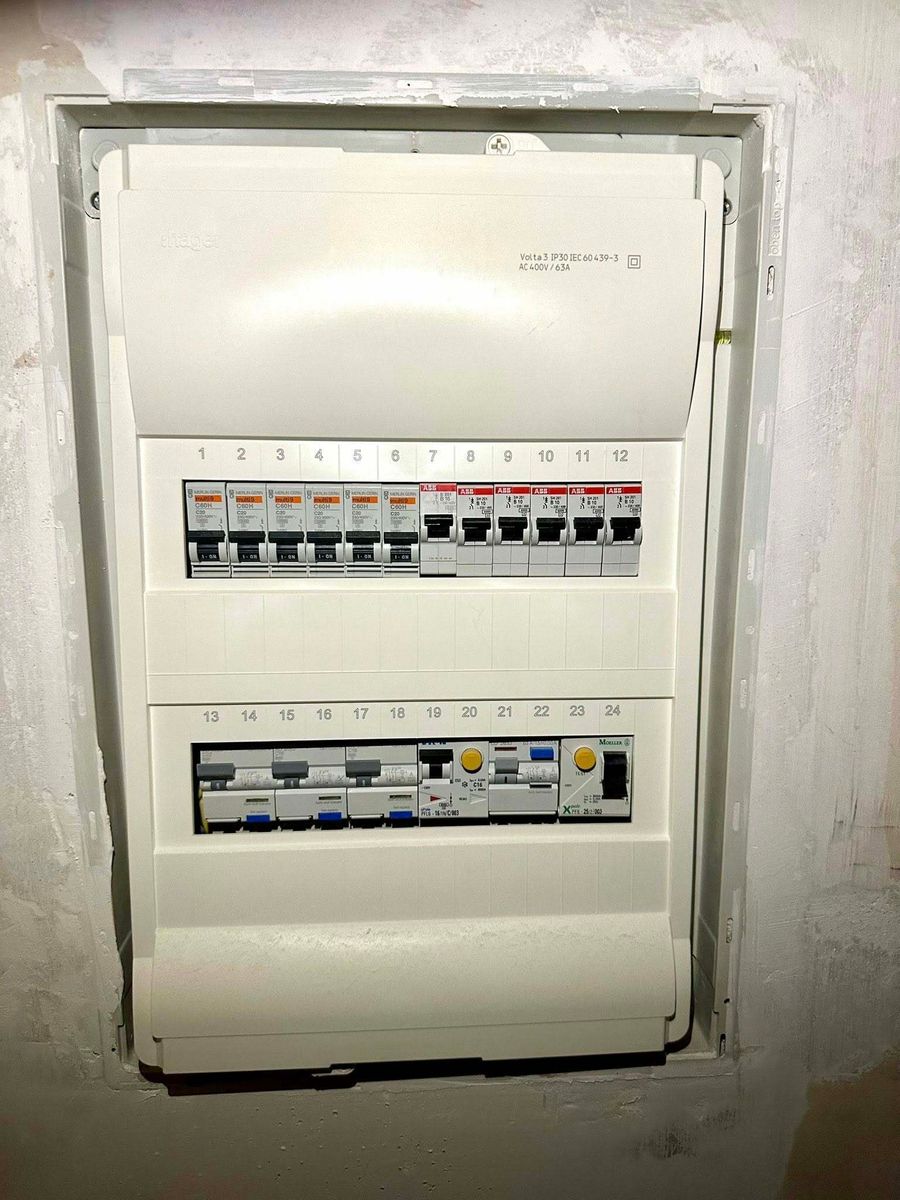 1835924359489941