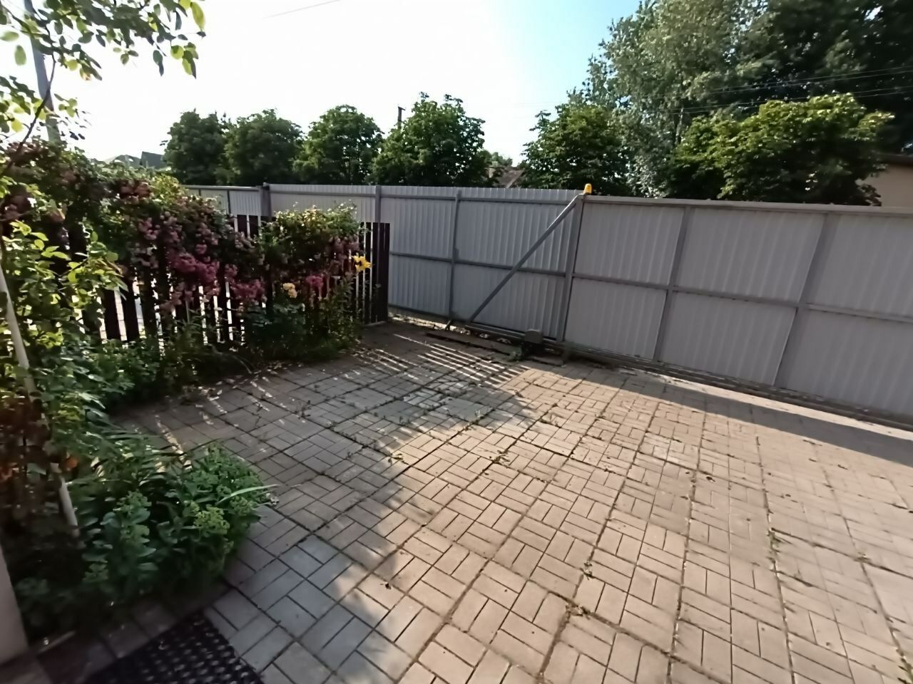 1838523477740941