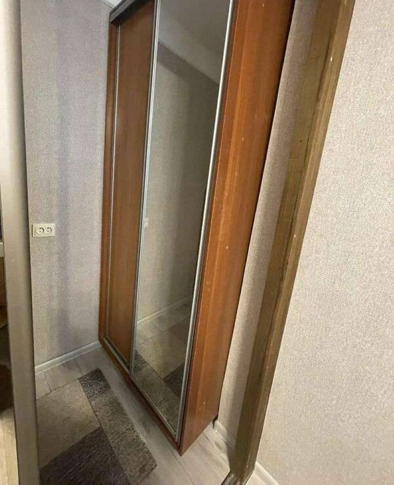 1838973335186942