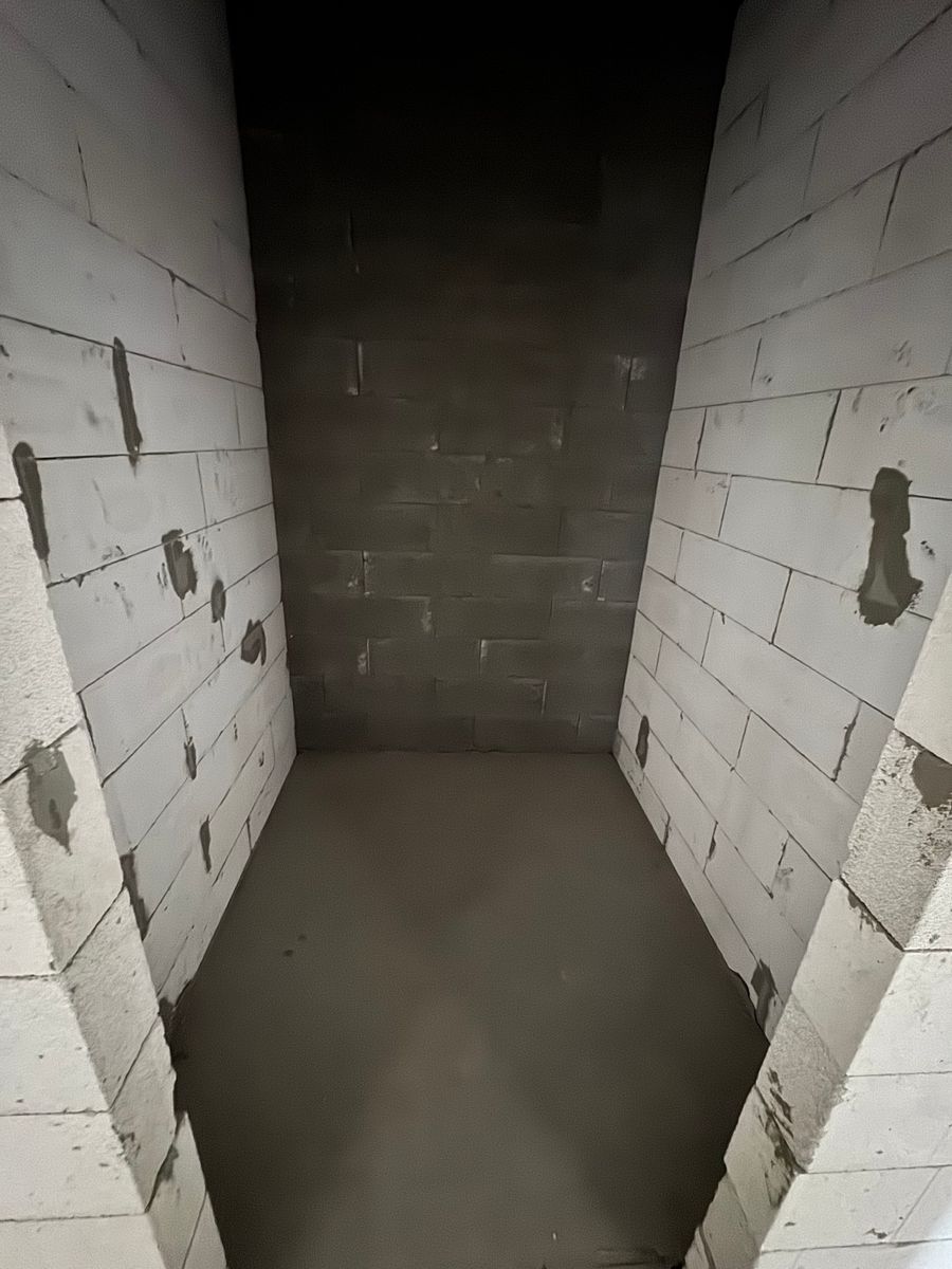1832724837668943