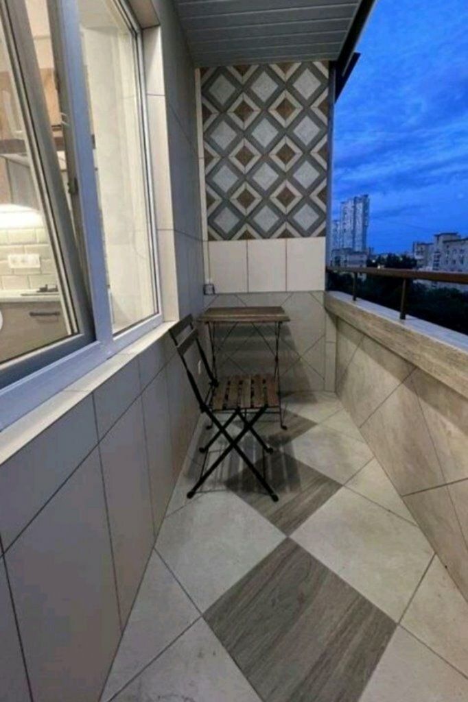 1837984739104944