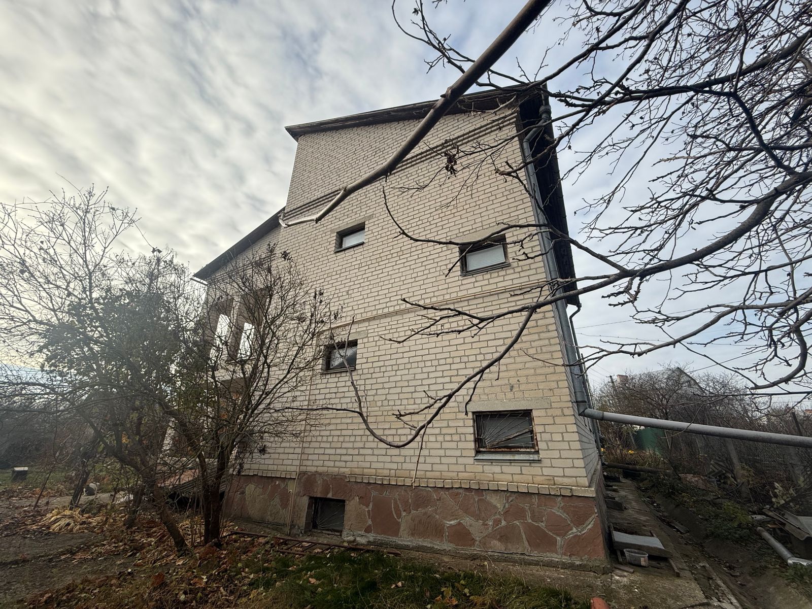 1823502419309945