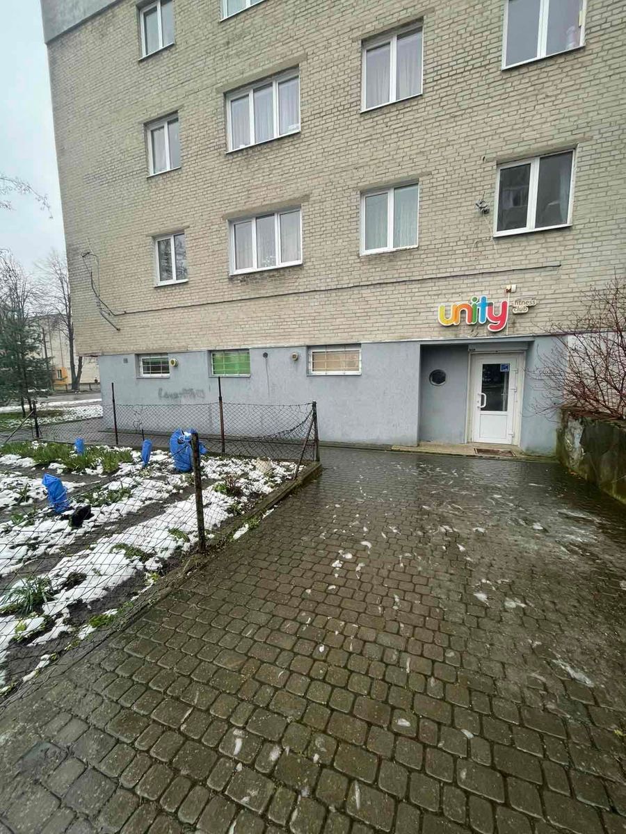 1829365098001945
