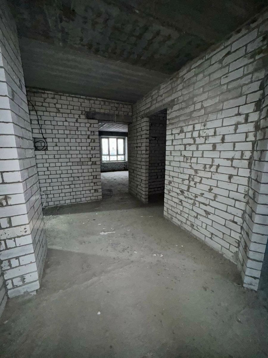 1837968071871945