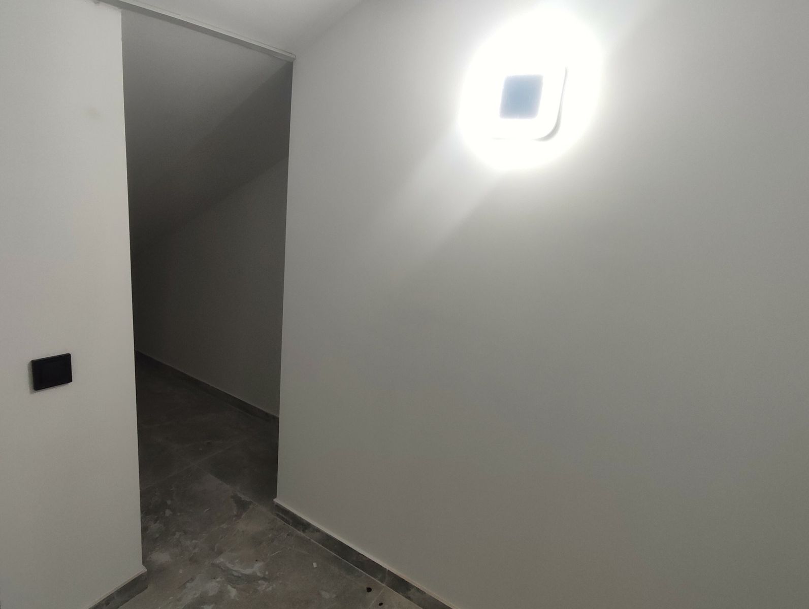 1832008350306947