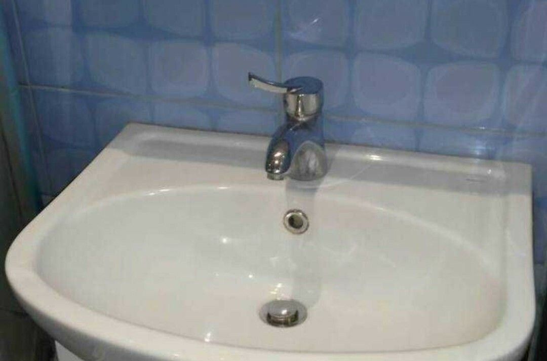 1833438084890948