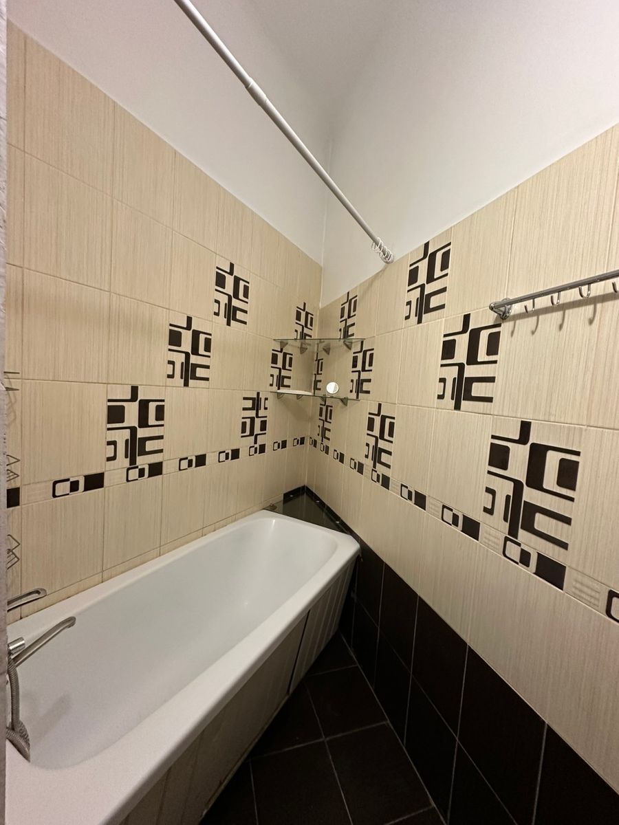 1834533557216948