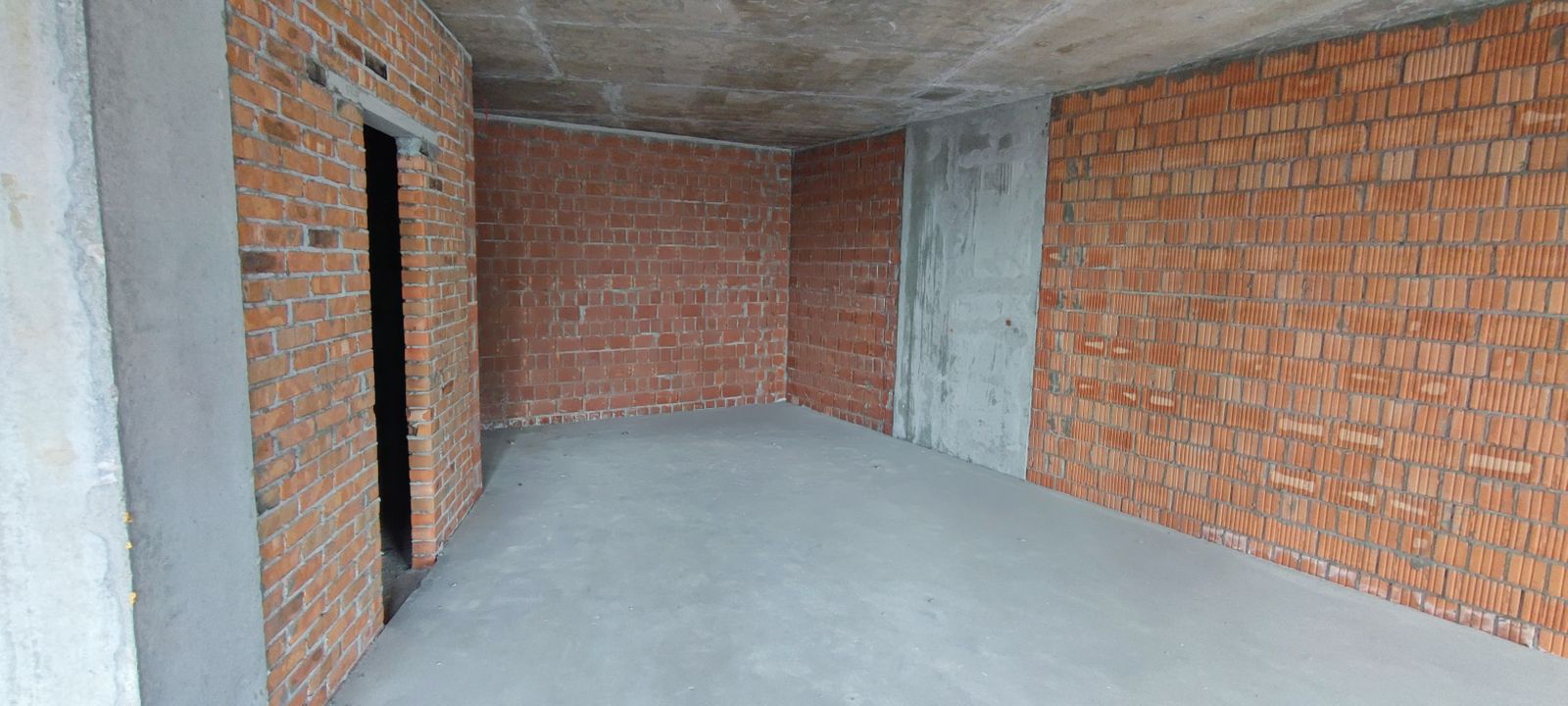 1835073703625948