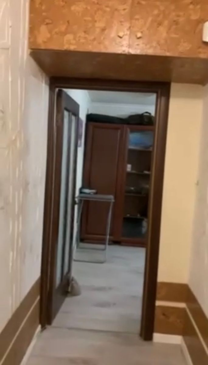 1836399854418949