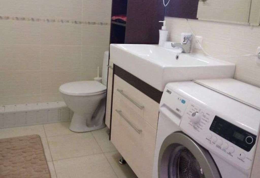 1838972065395950