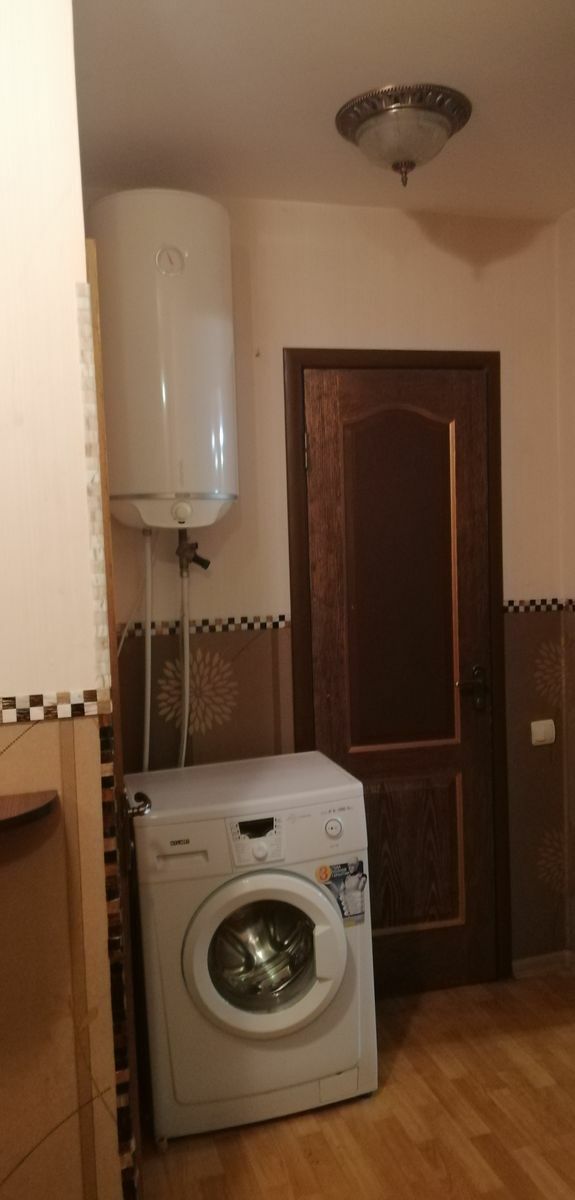 1829567225075951