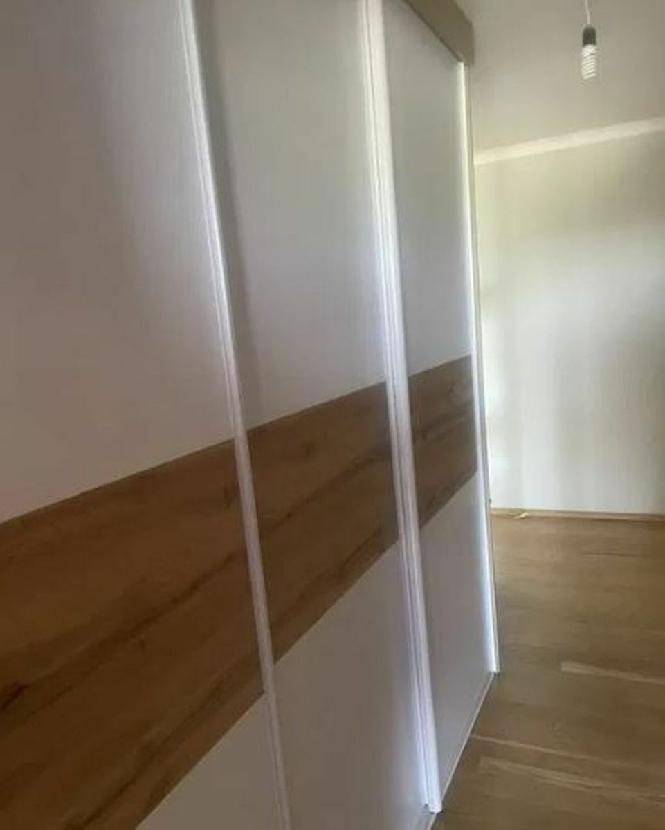 1838472555811951