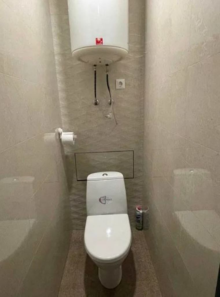 1831649305353957