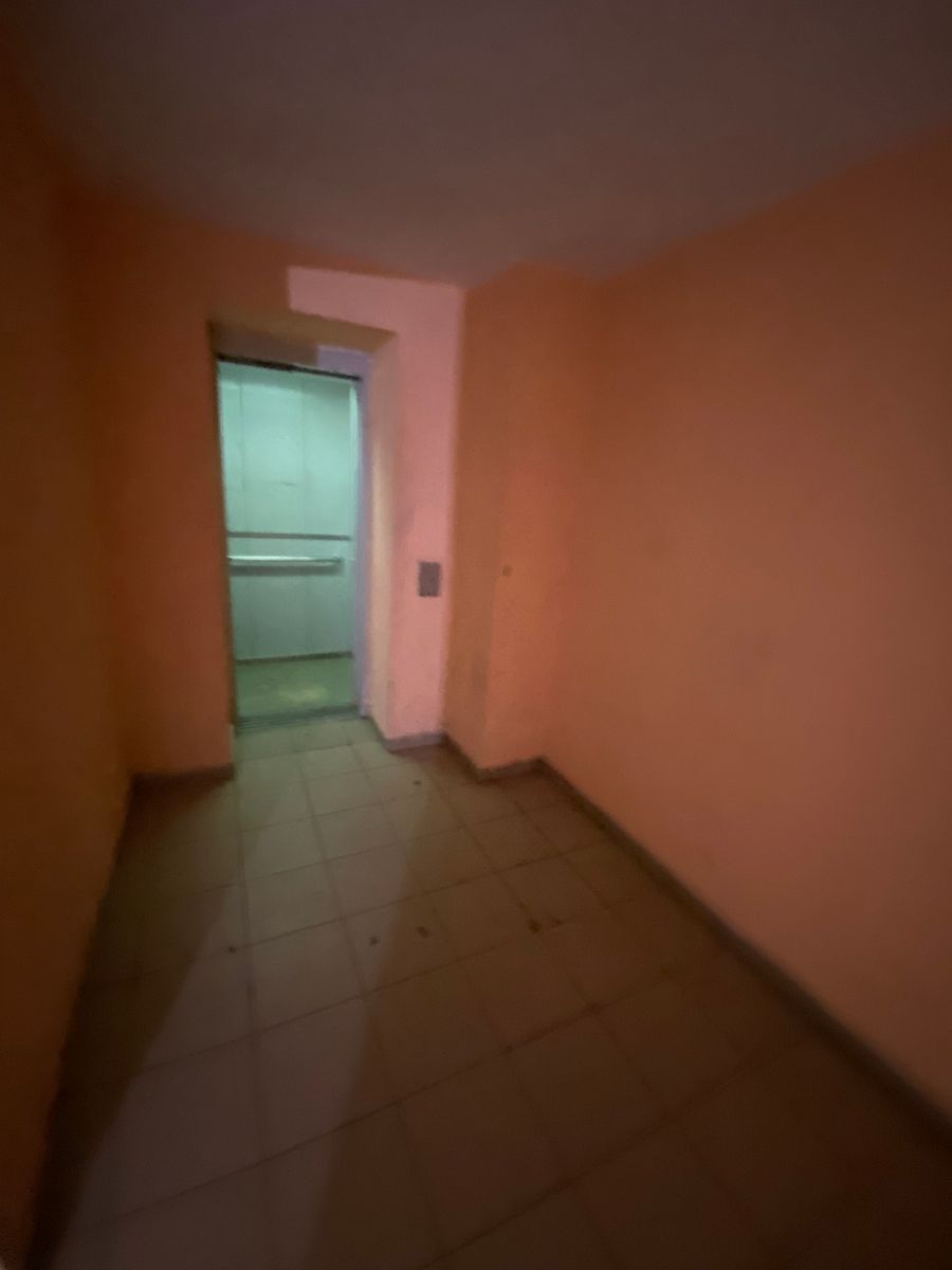 1832995301133957