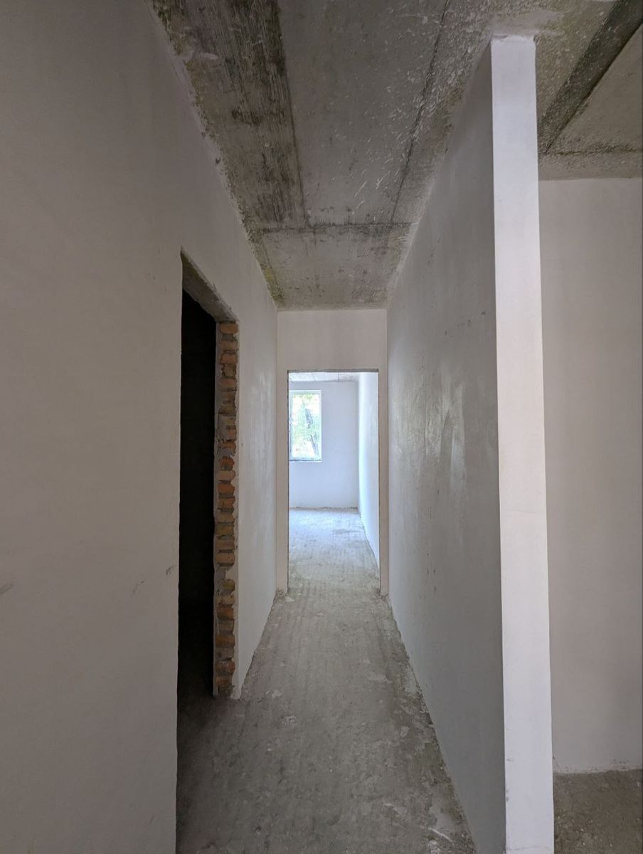 1842044253403957