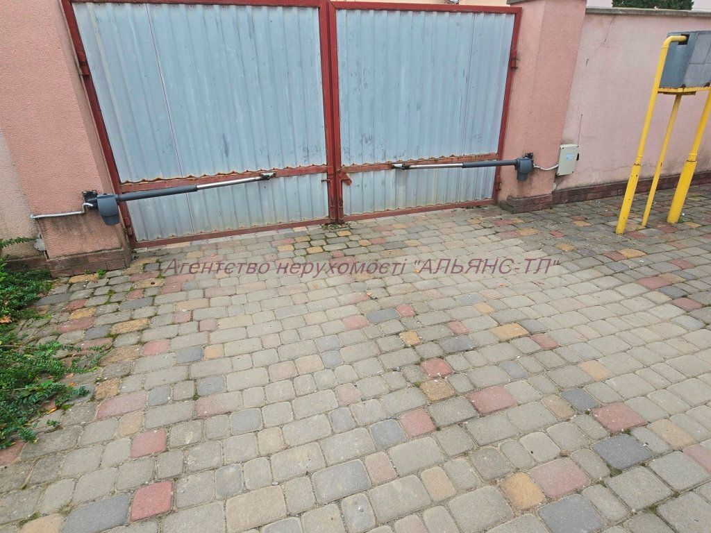 1814618664616096