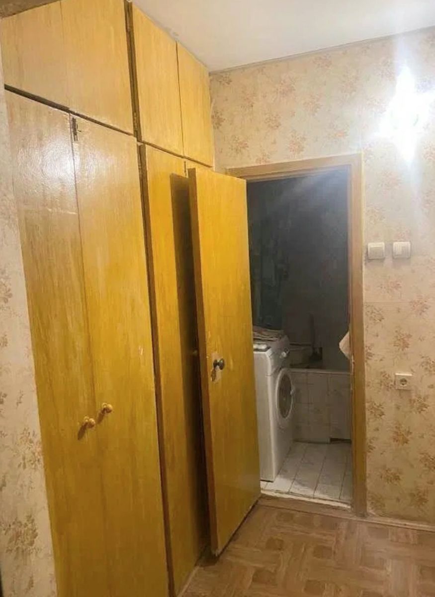 1839607985353096