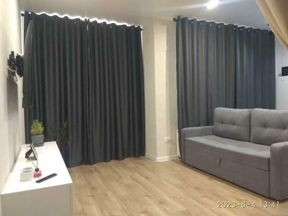 1831465369642962