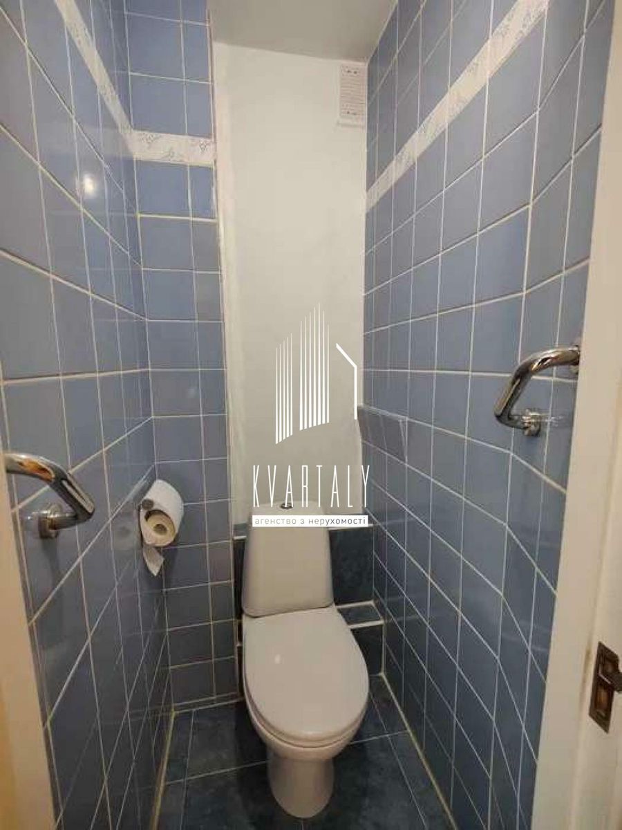1835887054558962