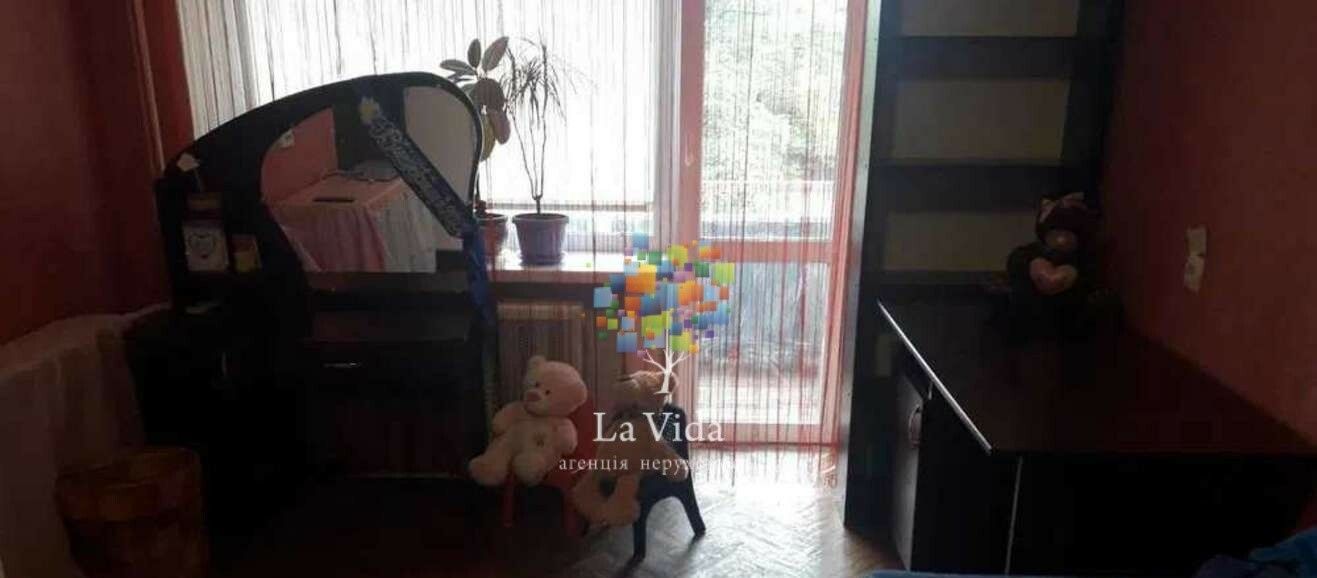 1831287589367964