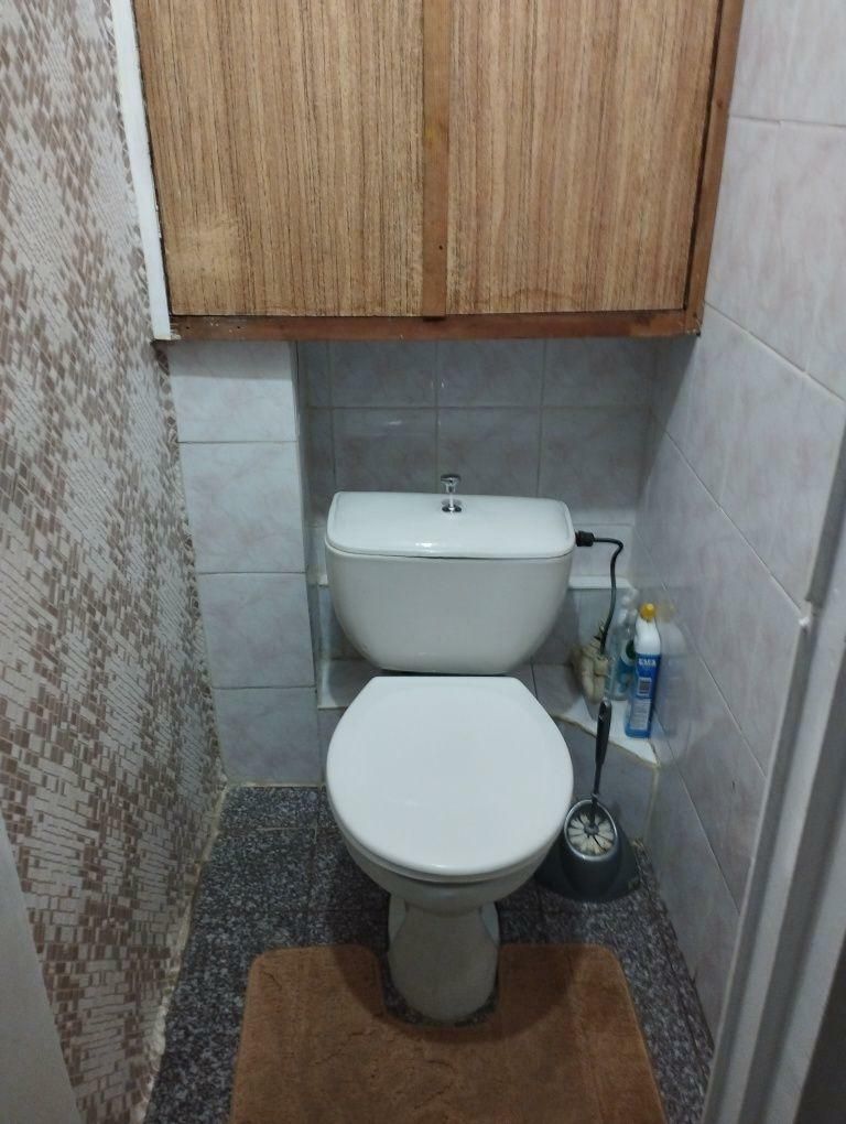 1835275876702964