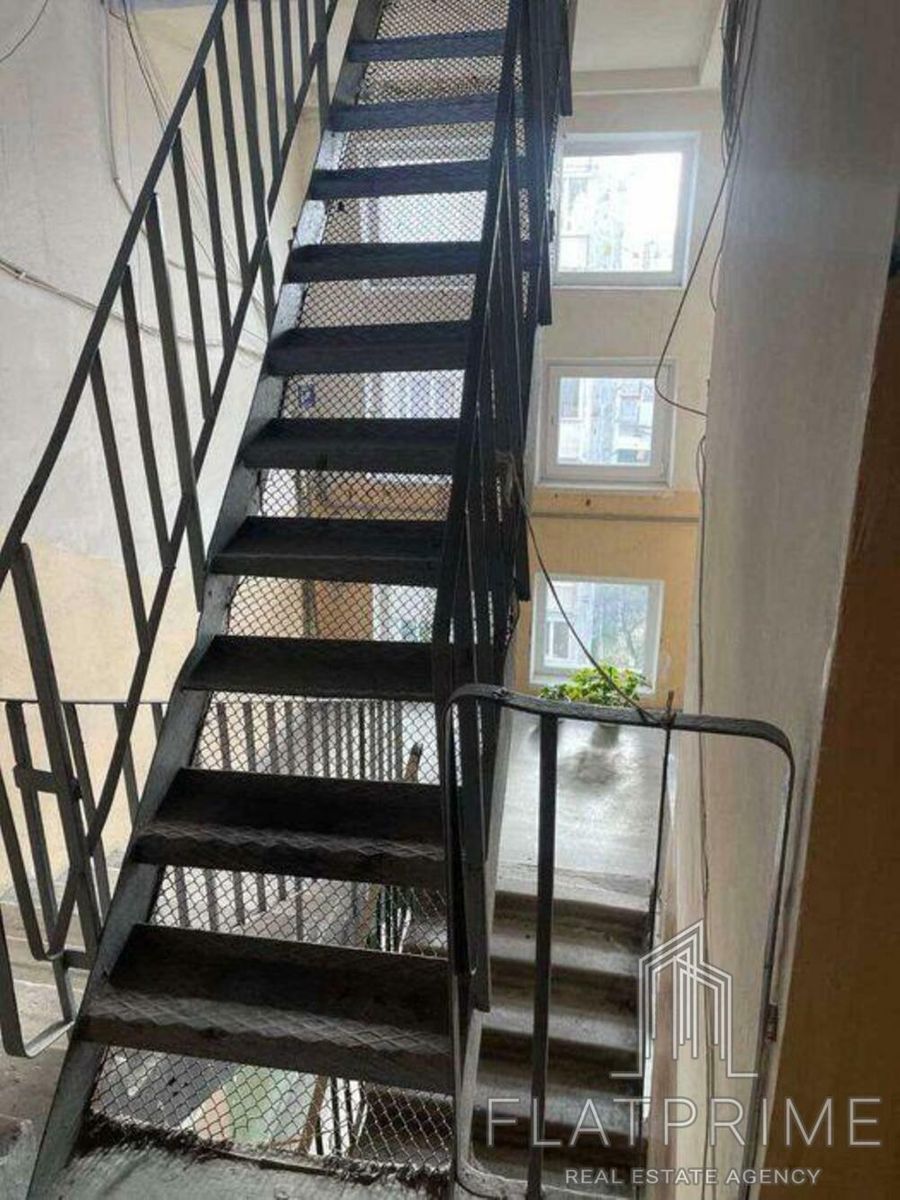 1832717754424967